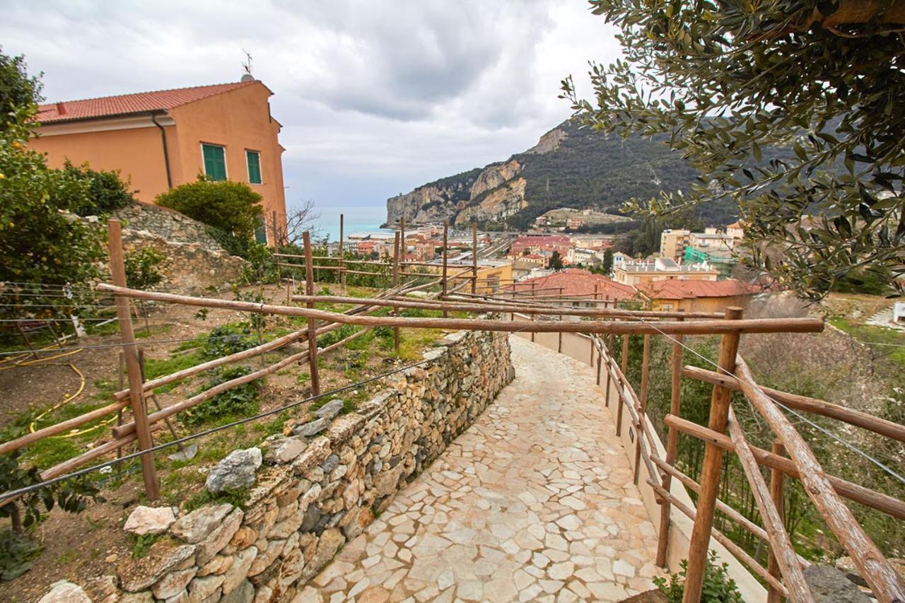 Rivierarent Appartamento Ulivo Finale Ligure Bagian luar foto