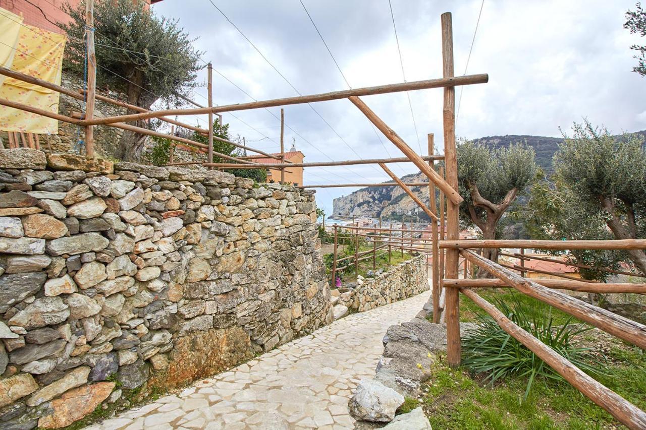 Rivierarent Appartamento Ulivo Finale Ligure Bagian luar foto
